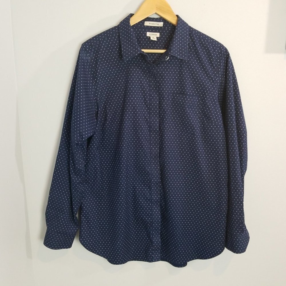 L.L. Bean button down Wrinkle Free Blue Shirt M